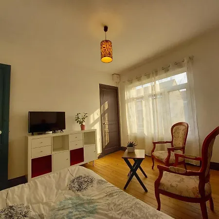 Maison Familiale De Charme Au Coeur De Rosendael