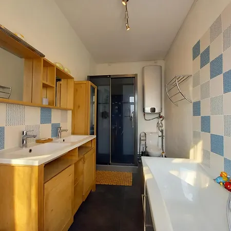 Casa de Férias Maison Familiale De Charme Au Coeur De Rosendael *